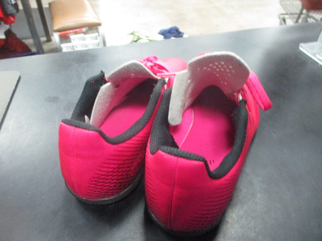 Load image into Gallery viewer, Used Adidas Indoor Soccer Shoes Size 3.5
