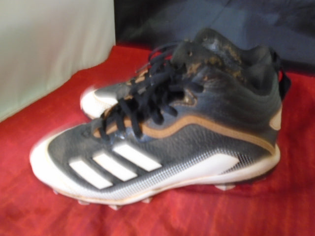 Load image into Gallery viewer, Used Adidas Cleats Size 3
