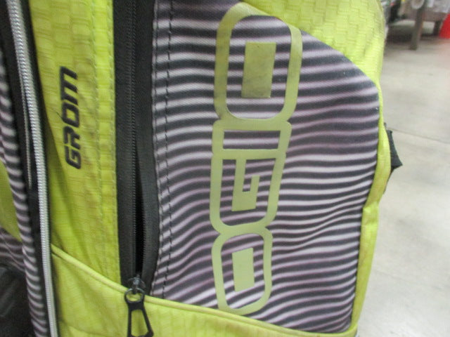 Load image into Gallery viewer, Used Ogio Grom 14-Way Golf Stand Bag  (Rip on Divider)
