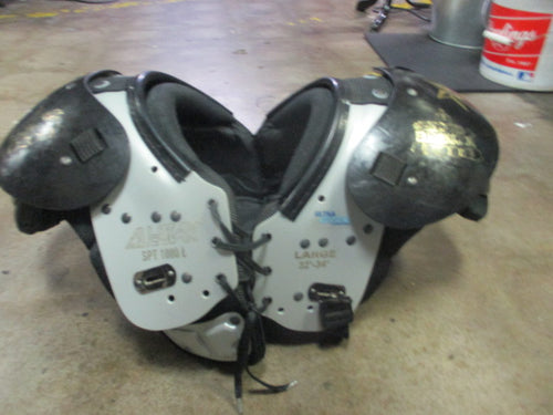 Used AllStar SPT 1000 Youth Large Football Shoulder Pads (missing 1 clip)