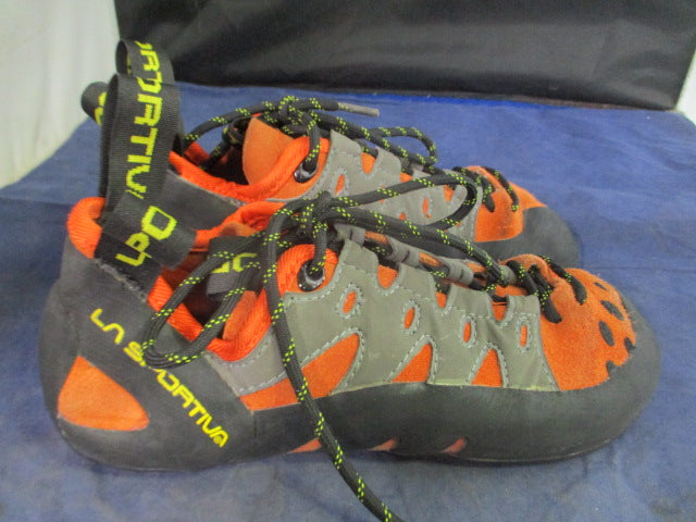 Load image into Gallery viewer, Used La Sportiva Tarantulace Climbing Shoes Size 6.5
