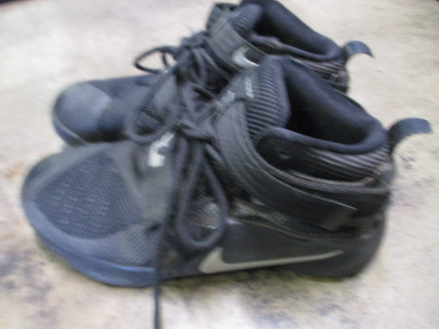 Load image into Gallery viewer, Used Nike Lebron James Black Basketball Shoes Size 5.5
