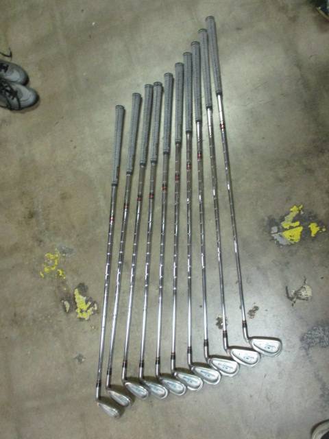 Used Dynacraft DFS 3-PW-GW-SW RH 10 Piece Iron Set