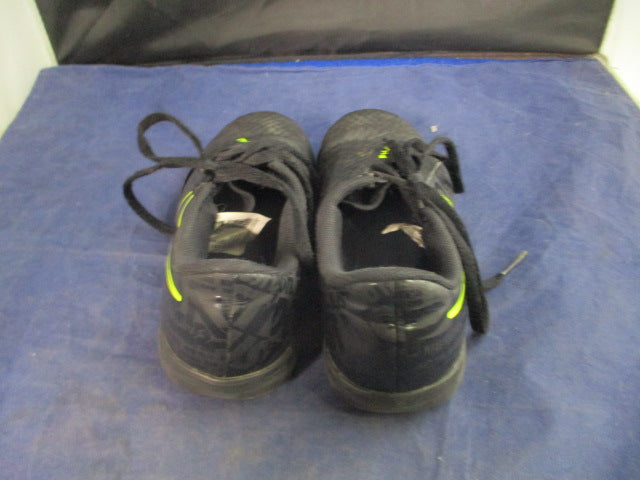 Load image into Gallery viewer, Used Nike Phantom Venom Soccer Shoes Youth Size 1
